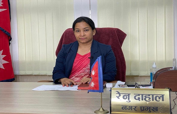 पूर्वमेयर रेनु दाहालले पैसा लिएर लालपूर्जा बाडेको तारा बरालको आरोप