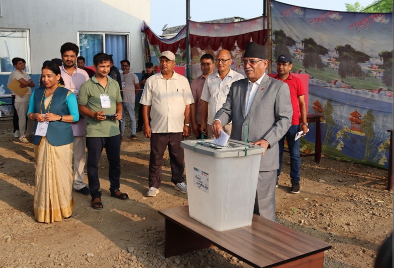 प्रचण्डले मतदान गरे