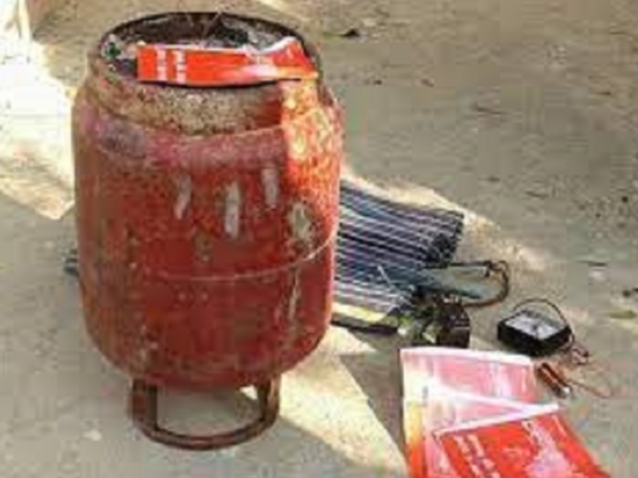 संसद भवनको १ नम्बर गेट नजिकै सिलिन्डर बम विष्फोट