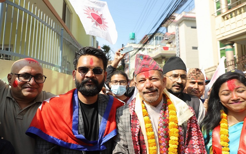 काठमाडौंमा बालेन स्थापित भन्दा दोब्बर मतले अगाडि