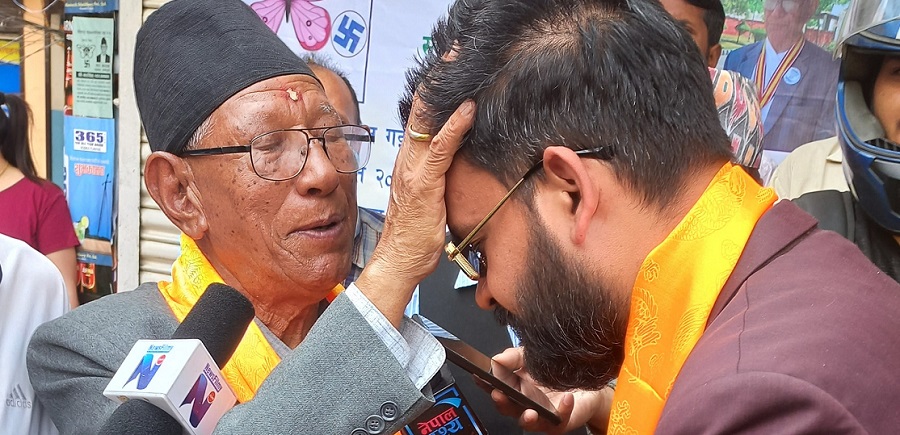 बालेनले जसलाई गुरु माने, उनै पराजित भए