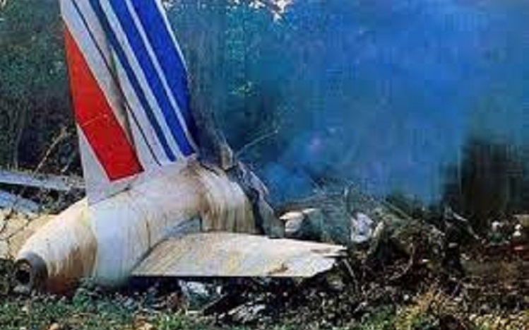 विमान दुर्घटनामा पाँच जनाको मृत्यु