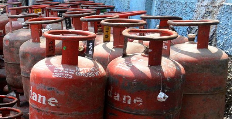 खाना पकाउने ग्यासँको मूल्य १८००