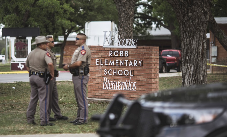 अमेरिकाको टेक्सासमा विद्यालयमा गोली चल्दा १४ बालबालिकाको मृत्यु
