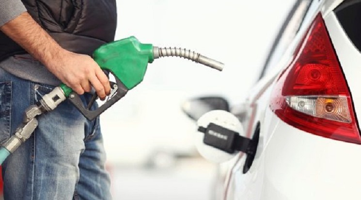 डिजेल र पेट्रोलमा १० रुपैयाँ घट्दै