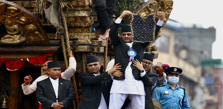 रातो मच्छिन्द्रनाथको भोटो देखाइयो