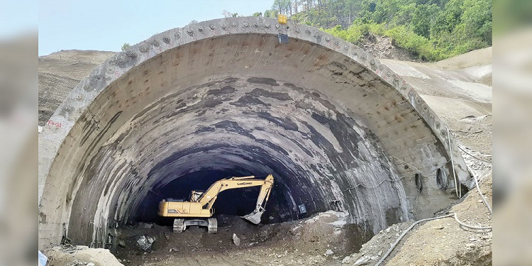 काठमाडौं-तराई-मधेस फास्ट ट्रयाक सुरुङ खन्ने काम रोकियो