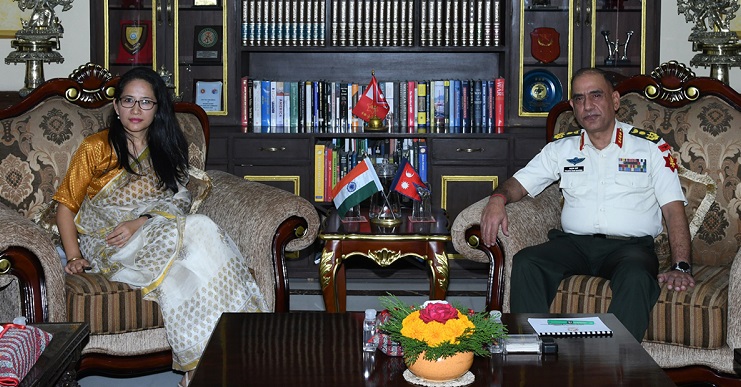 प्रधानसेनापति र भारतका कार्यवाहक राजदूतबीच भेटवार्ता