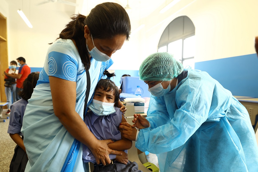 बालबालिकालाई आजदेखि कोरोनाविरुद्धको बुस्टर डोज