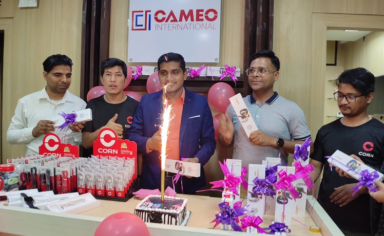 ब्लु टुथ कलिङ्ग फिचर भएको कर्न सीडब्लु ७० स्मार्टवाच नेपाली बजारमा