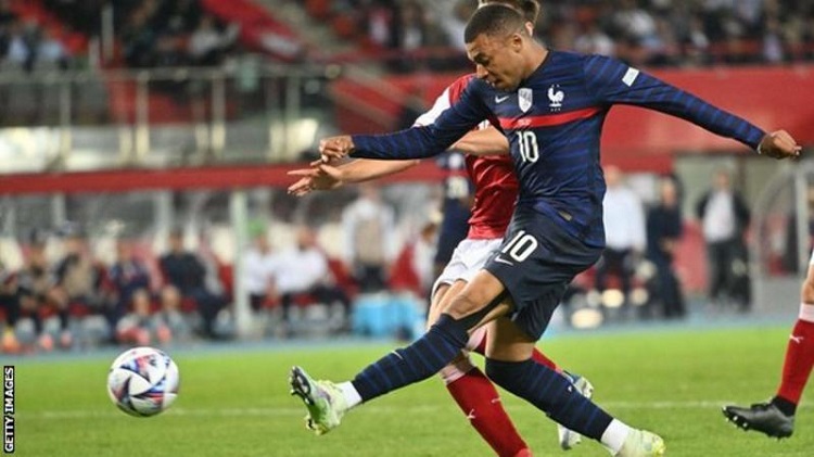 क्रोयसियाको पहिलो जित, फ्रान्स अष्ट्रिया बराबरी