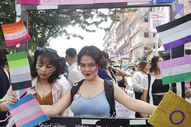 लैङ्गिक तथा यौनिक अल्पसंख्यकको काठमाडौँका सडकमा ‘नेपाल गौरव यात्रा’ (फोटोफिचर)