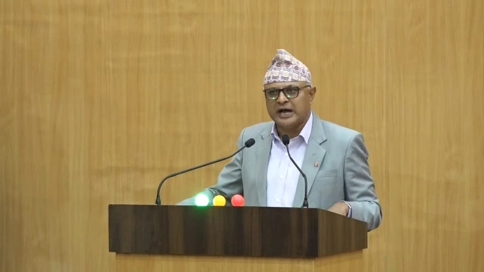 सरकार अहिले हेलिकप्टर खरिद गर्नमा भुलेको छ: पूर्वमन्त्री कार्की