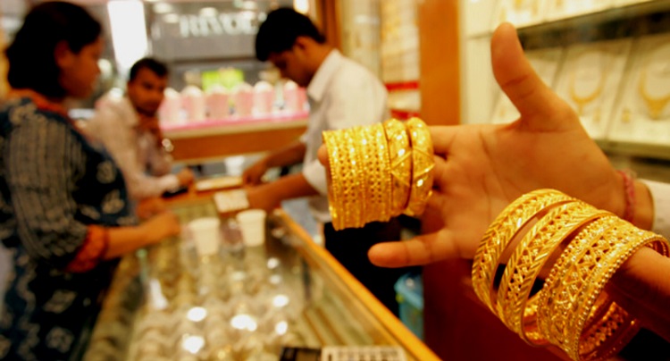 सुनको मूल्य १ हजार ८०० रुपैयाँले घट्यो, तोलाको कति ?