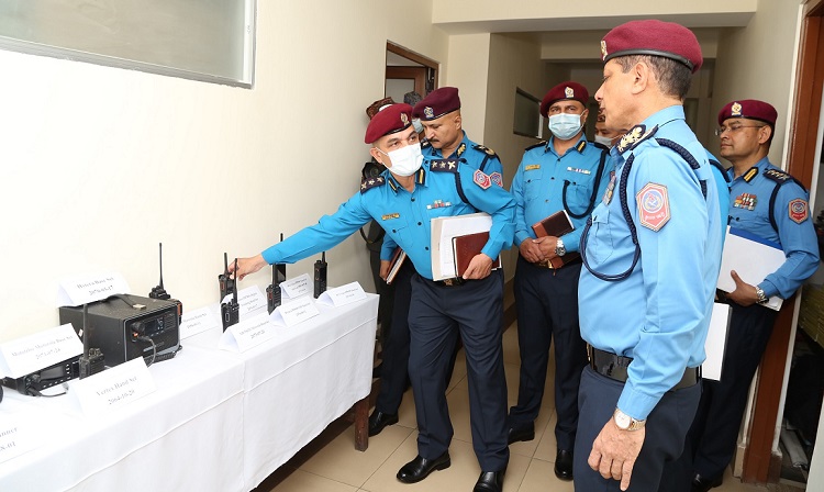 आईजीपी सिंहले गरे प्रहरी प्रधान कार्यालयको निरीक्षण