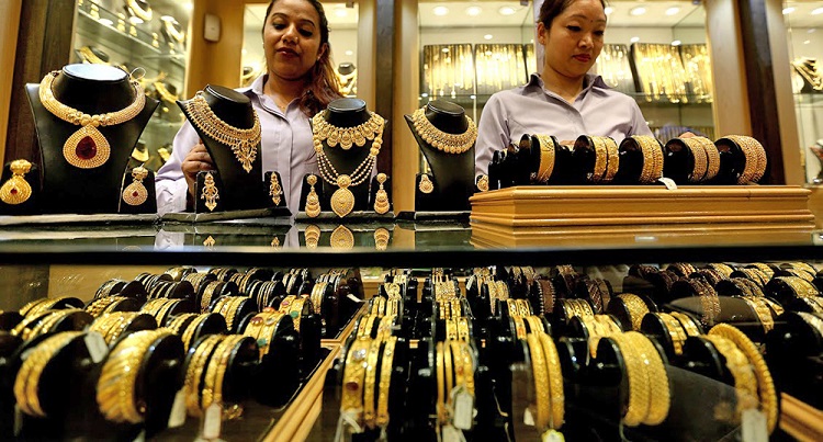 प्रतितोला तीन सय रुपैयाँले घट्यो सुनको मूल्य