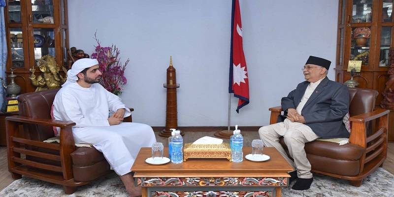 प्रसाईंलाई ‘सुनको लौरो’ दिने माक्तुम र ओलीबीच भेटवार्ता