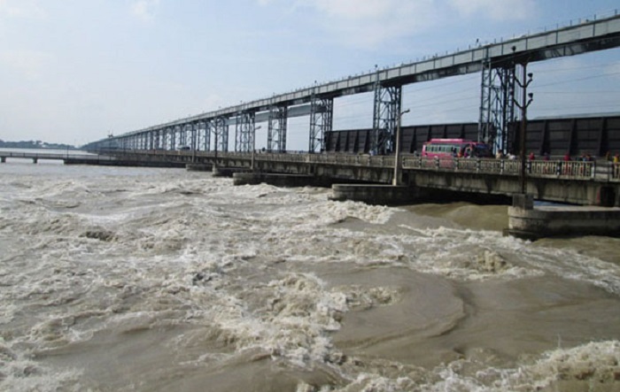 सप्तकोशीमा बढ्यो पानीको बहाव, डुंगा चलाउन निषेध