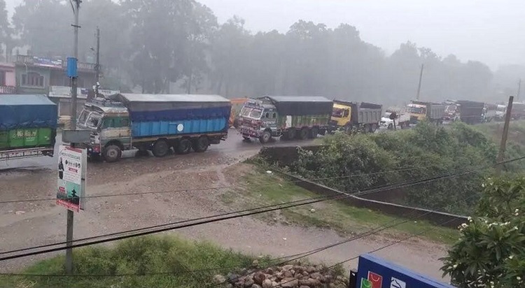 अवरुद्ध बनेको दाउन्ने–गैंडाकोट खण्ड सूचारु