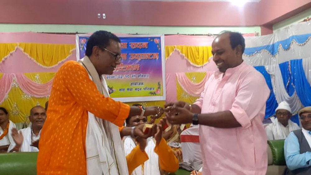 बजेटको करामतः सांसदसहित ६ जनालाई सुनको औंठी उपहार