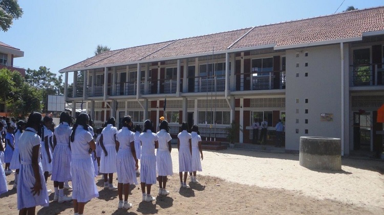 इन्धन अभाव भएपछि श्रीलंकामा सबै सरकारी तथा निजी विद्यालय बन्द