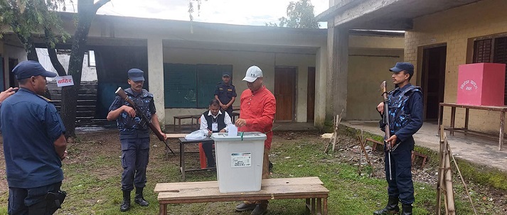 बुढीगंगा निर्वाचनमा विवाद चर्किदा प्रहरीले चलायो गोली