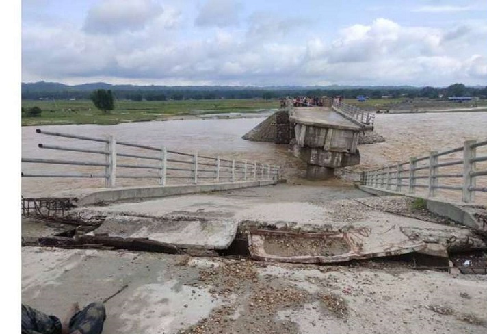 भाँचिएको पुलको परराष्ट्र मन्त्री खड्काले अवलोकन गरे