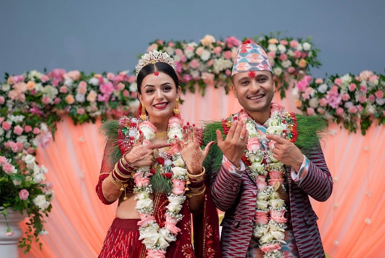 निता ढुंगाना र हरिहर अधिकारीले कसे लगनगाँठो