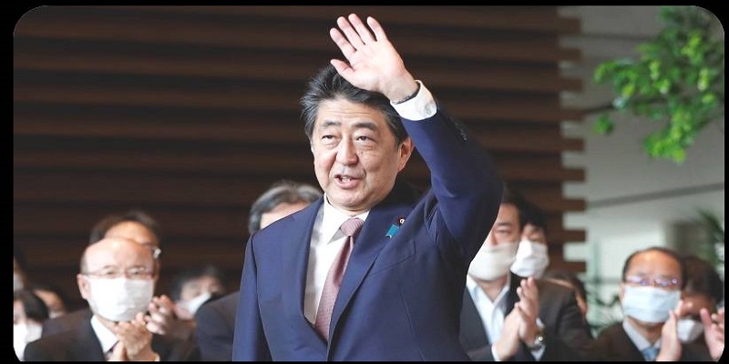 जापानको राजनीतिमा दुई दशकसम्म छाएका ‘प्रिन्स’ आबे