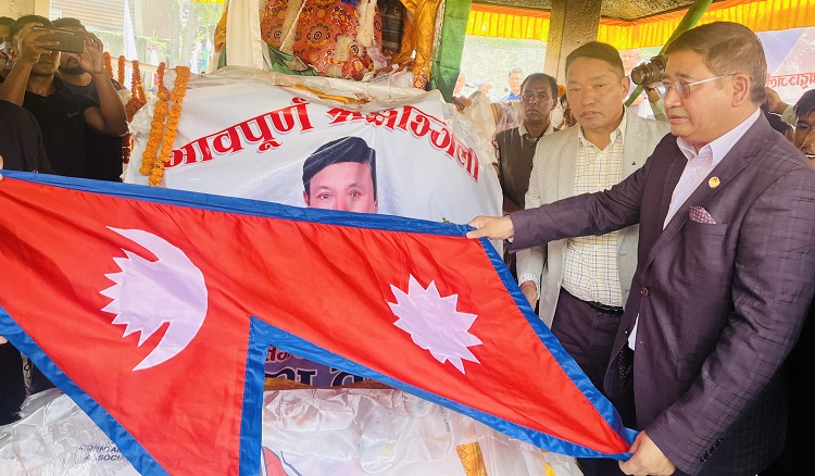 विश्वविख्यात आरोही तामाङको राष्ट्रिय सम्मानका साथ अन्त्यष्टी