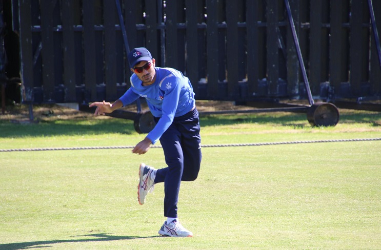 अन्तर्राष्ट्रिय क्रिकेटमा बसिरको डेब्यु