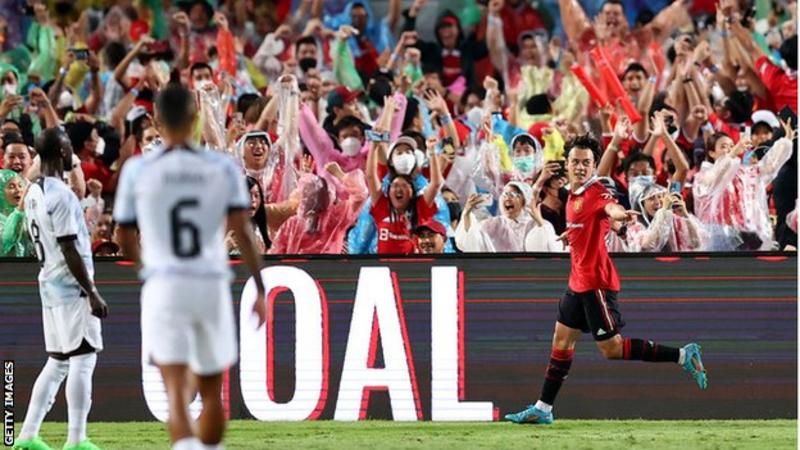 लिभरपुलको पोस्टमा युनाइटेडको चार गोल