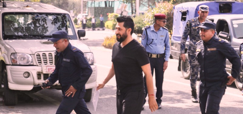 रास्वपा सभापति रवि लामिछाने थुनामुक्त